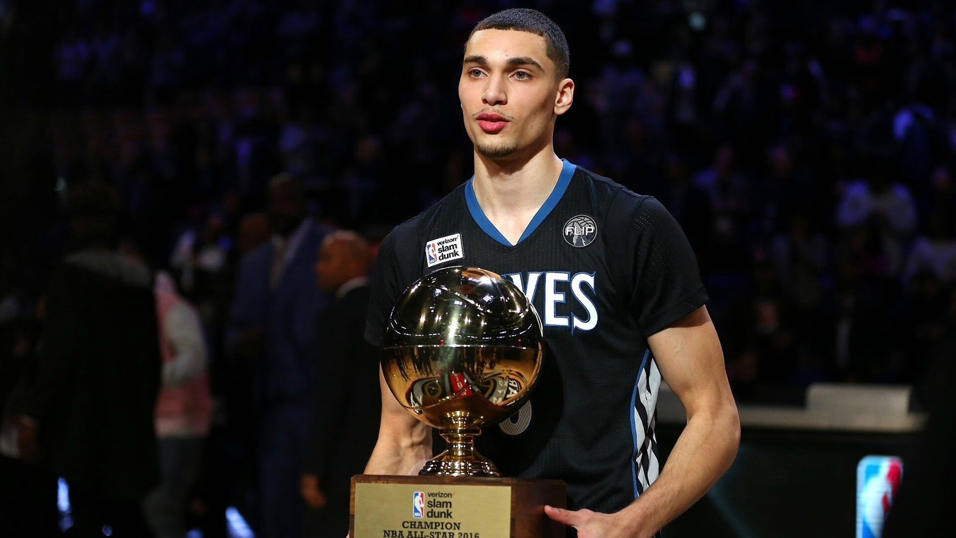 霍勒迪关键时刻站出来，凯尔特人速胜山西队