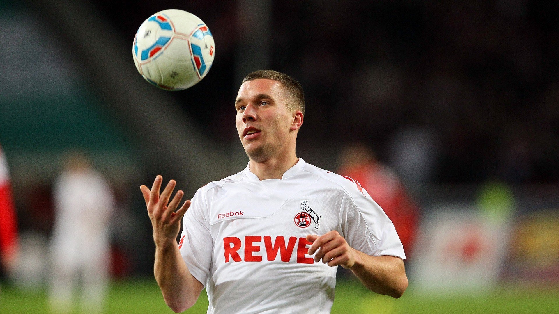 逆风翻盘,一战封神—2026世界杯关键战,加拿大铁血防守逆转突尼斯,塔雷米闪耀全场